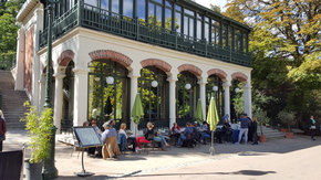 rosa-bonheur-bar-buttes-chaumont.jpg