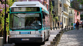 montmartre-bus.jpg