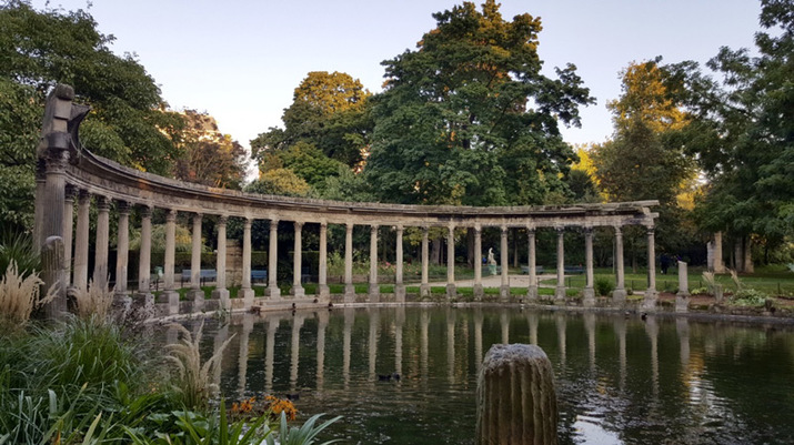 parc-monceau-colonnade-paris.jpg