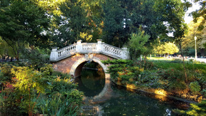 parc-monceau-pont-paris.jpg