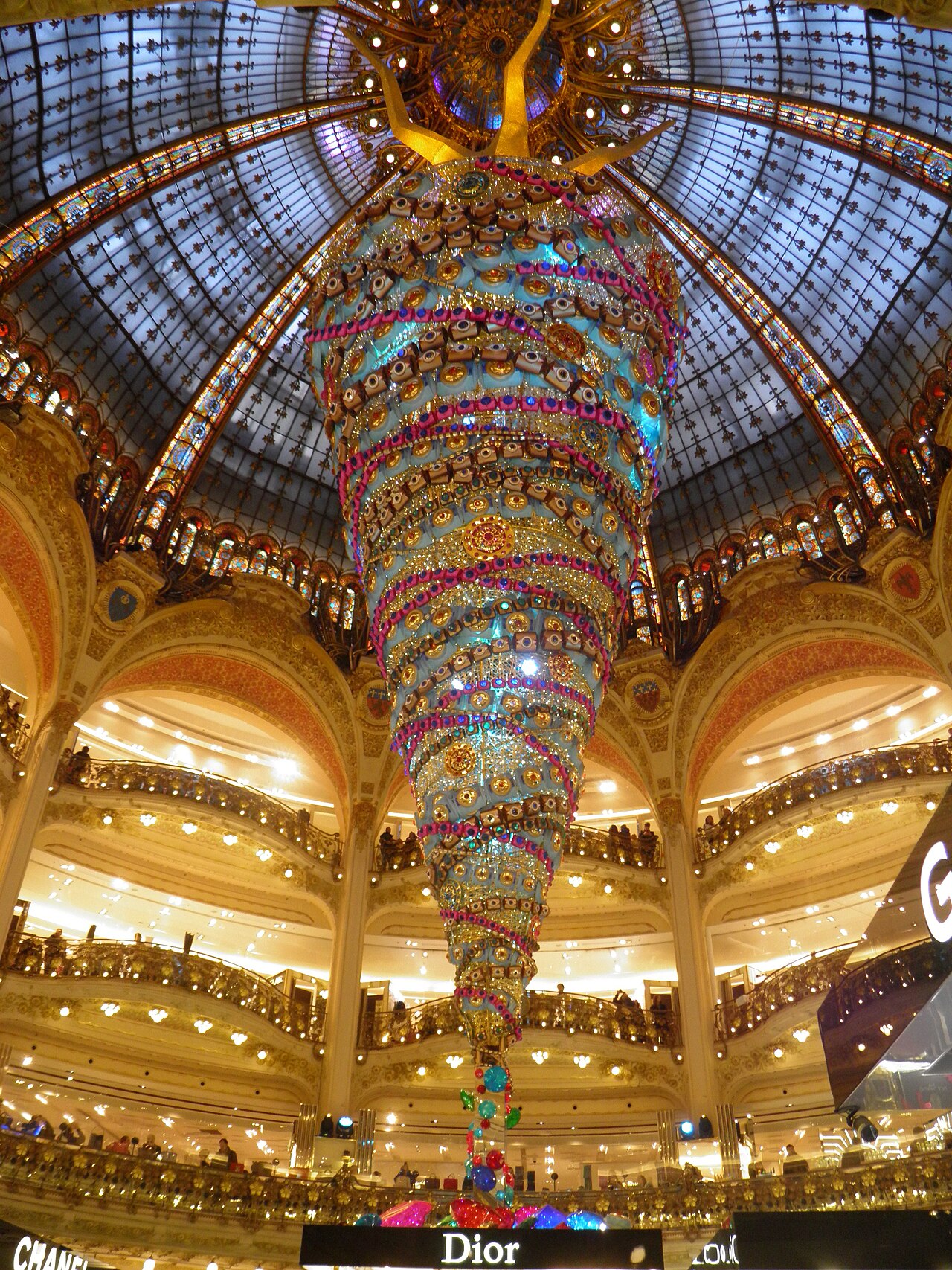 Christmas in Paris: Markets, Lights and Best Spots